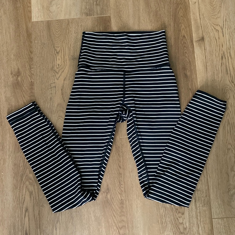 Wunder under Lululemon tights 25’ inseam